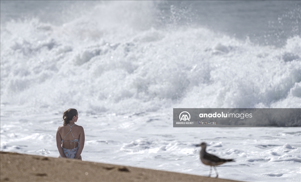 Назаре: будни города с самыми большими волнами
