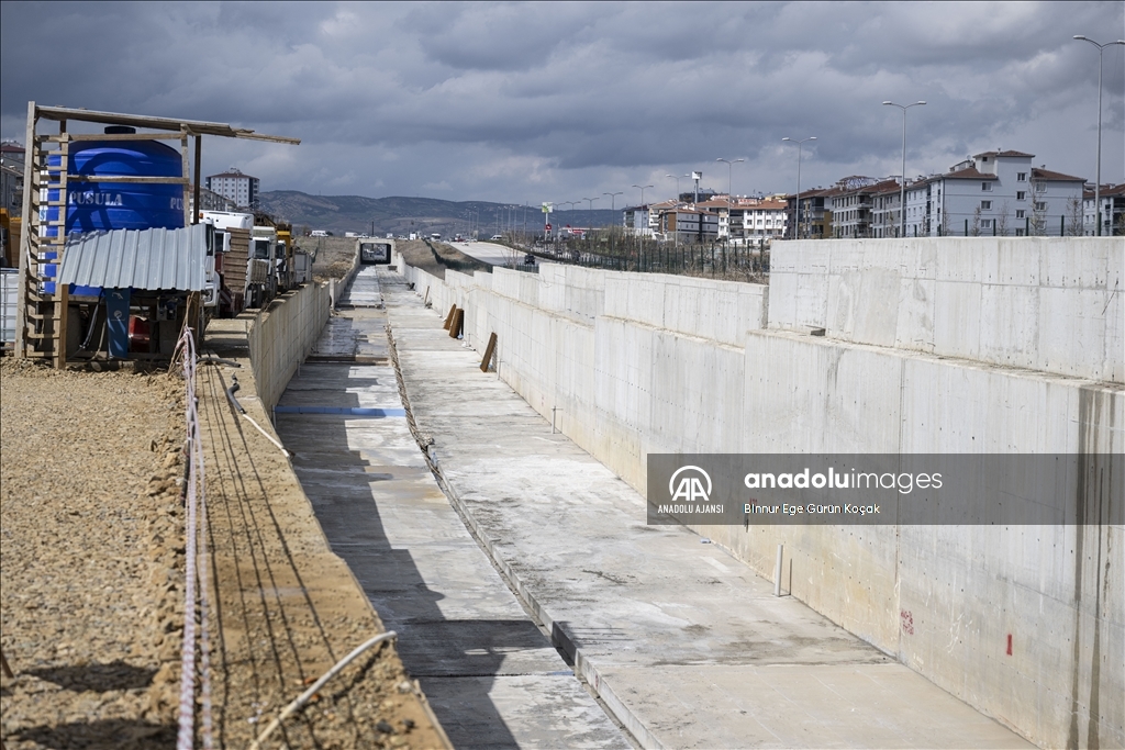 Bakan Uraloğlu, "Sincan OSB-Yenikent-Kazan Soda Demiryolu Projesi" çalışmalarını yerinde inceledi