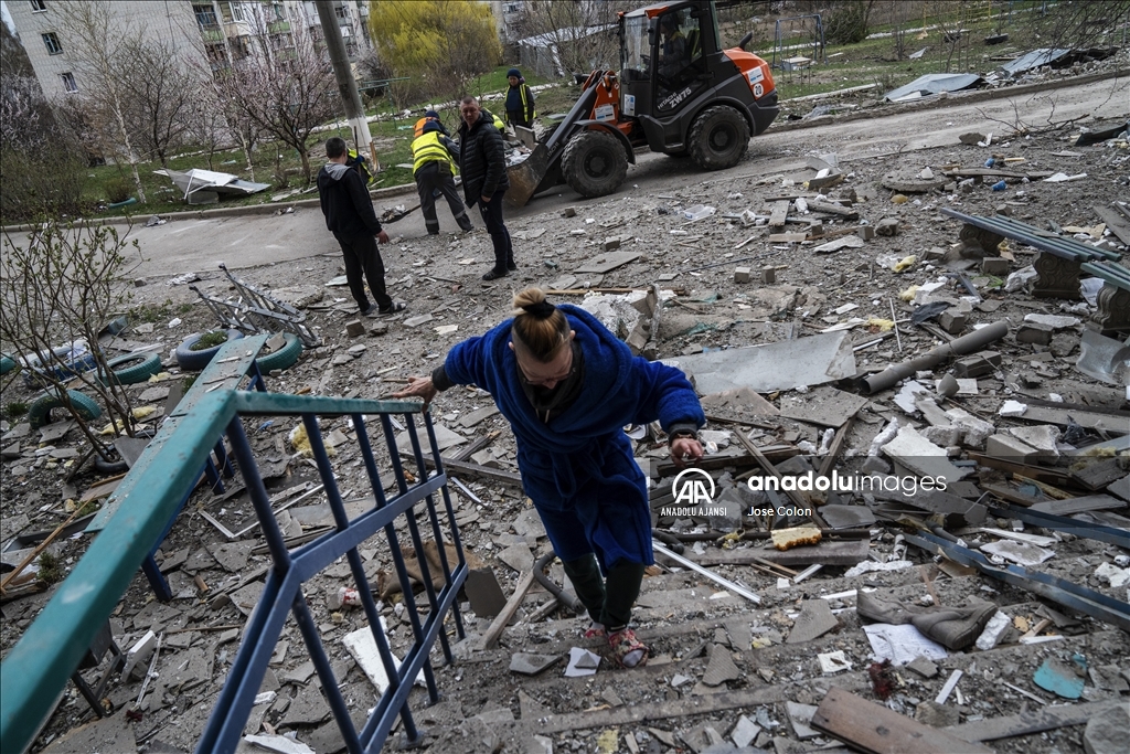 Rusya Ukrayna'nın Kupyansk kentine saldırı düzenledi