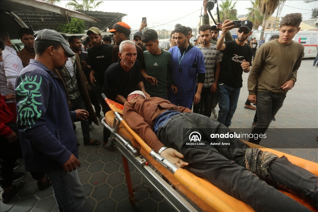 İsrail ordusu, Deyr Balah kentine saldırı düzenledi