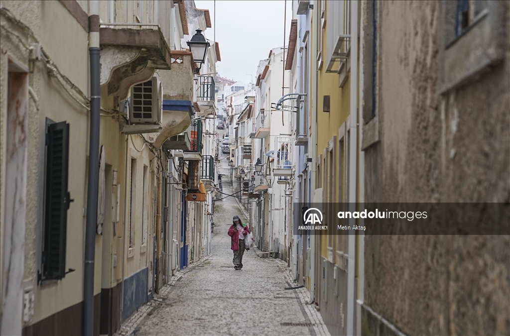 Назаре: будни города с самыми большими волнами