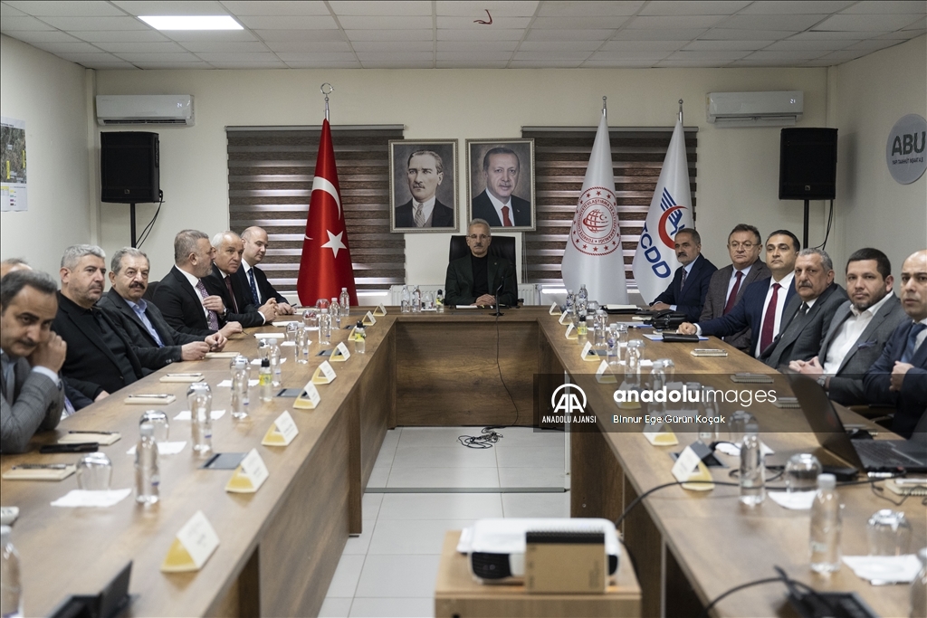 Bakan Uraloğlu, "Sincan OSB-Yenikent-Kazan Soda Demiryolu Projesi" çalışmalarını yerinde inceledi