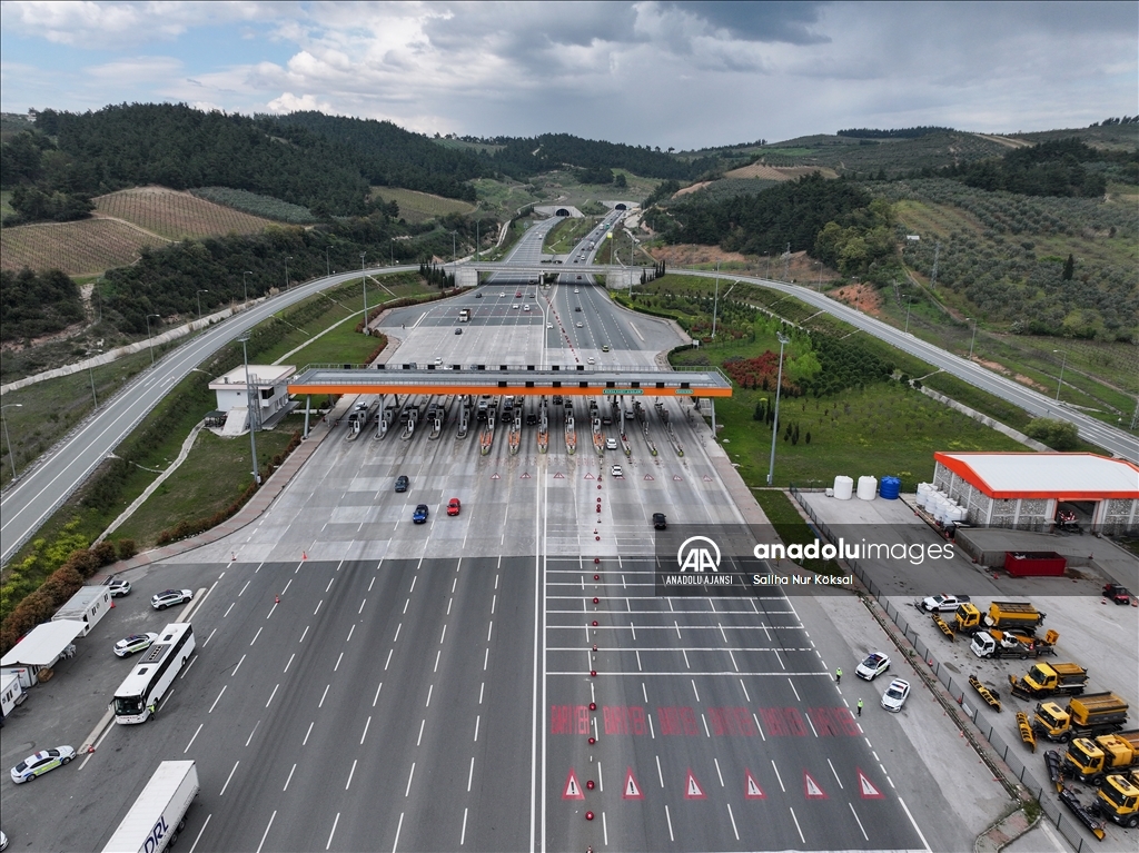Ramazan Bayramı tatilinin son gününde İstanbul-İzmir Otoyolu'nda dönüş hareketliliği sürüyor