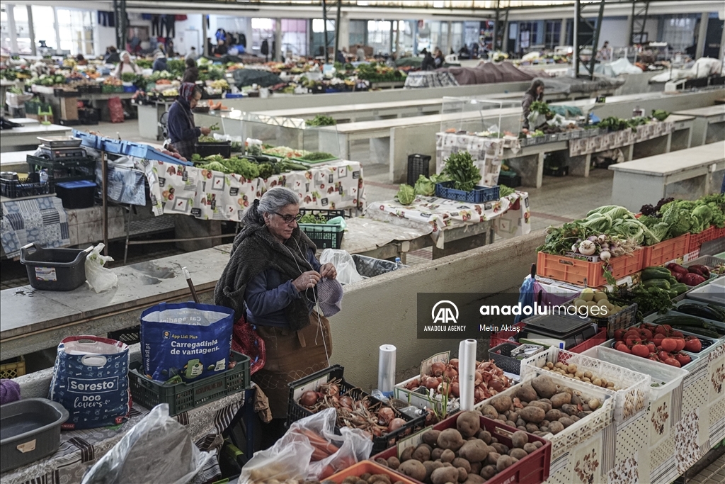 Назаре: будни города с самыми большими волнами