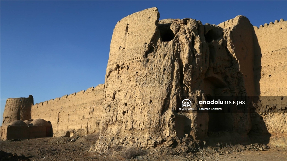 İsfahan'daki tarihi "Kurtan Kalesi" farklı dönem ve kültürlerin izlerini taşıyor