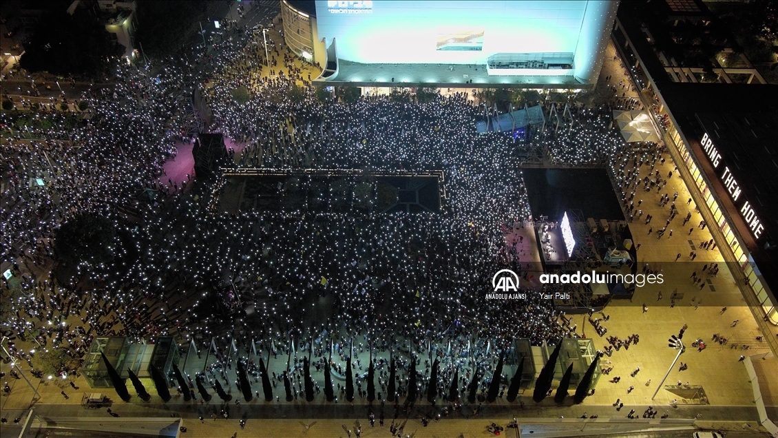 Tel Aviv'de binlerce kişi protesto gösterisi düzenledi