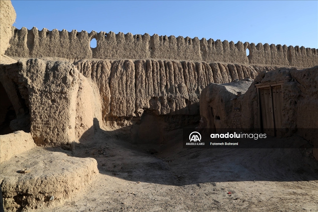 İsfahan'daki tarihi "Kurtan Kalesi" farklı dönem ve kültürlerin izlerini taşıyor