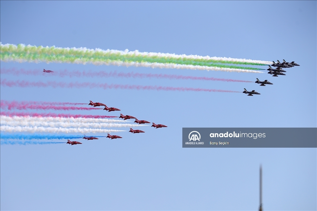 "Frecce Tricolori" ve "Red Arrows"tan Roma'da selamlama uçuşu
