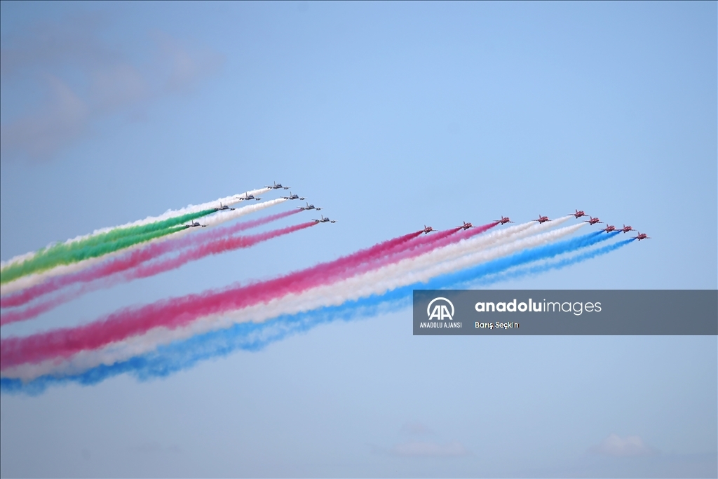 "Frecce Tricolori" ve "Red Arrows"tan Roma'da selamlama uçuşu