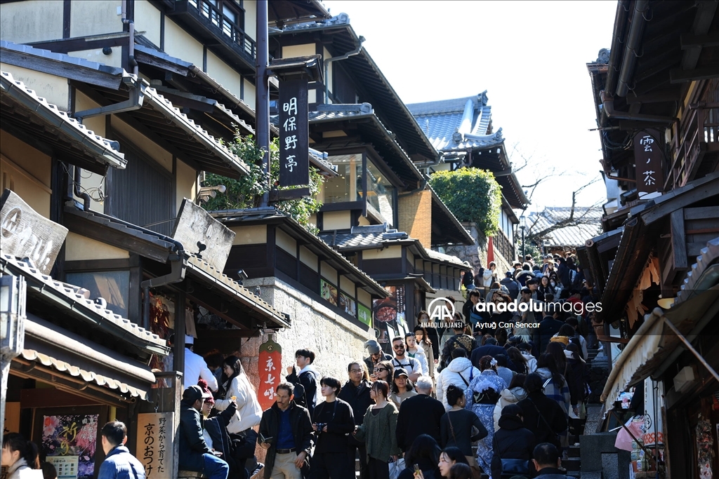 Kyoto'nun Kırmızı Kapıları arasında günlük yaşam
