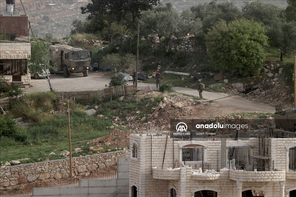 İsrail ordusu Batı Şeria'da bir evi patlayıcılarla yıktı