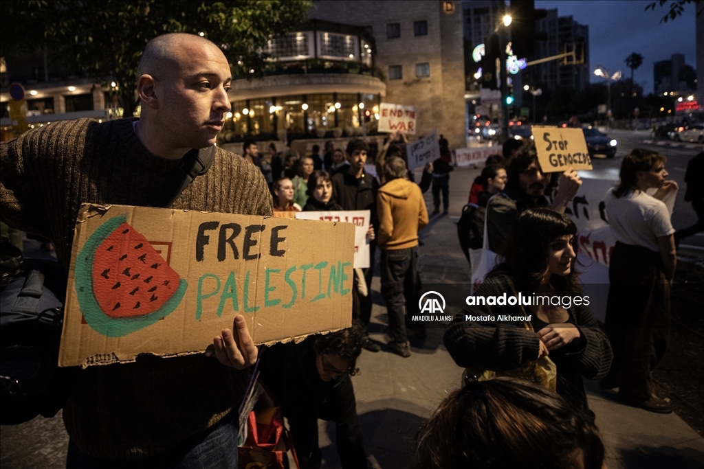 Batı Kudüs'te İsrailli göstericilerden Gazze'deki soykırıma protesto