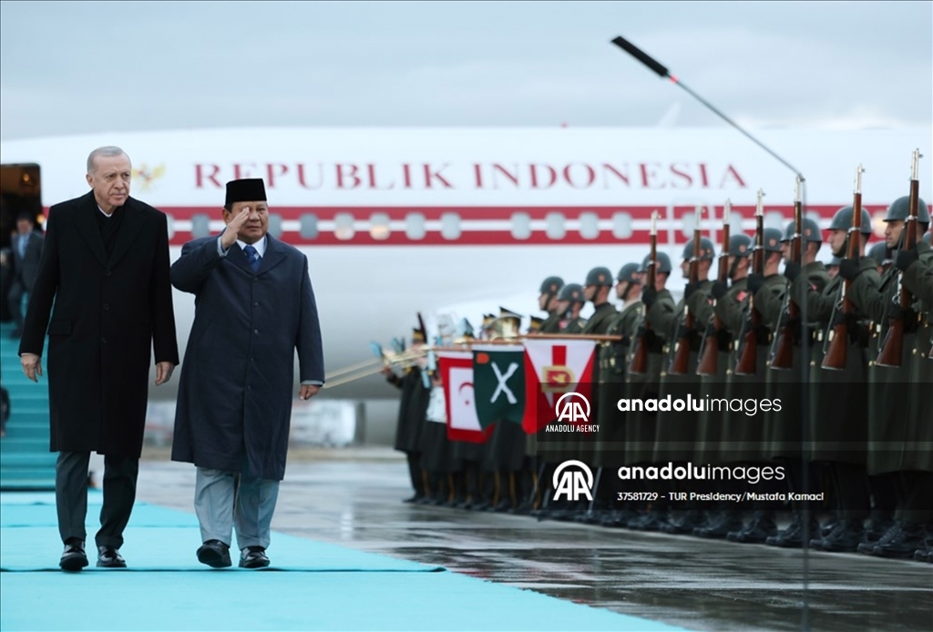 Presiden Erdogan sambut kedatangan Presiden Prabowo Subiyanto di Turkiye