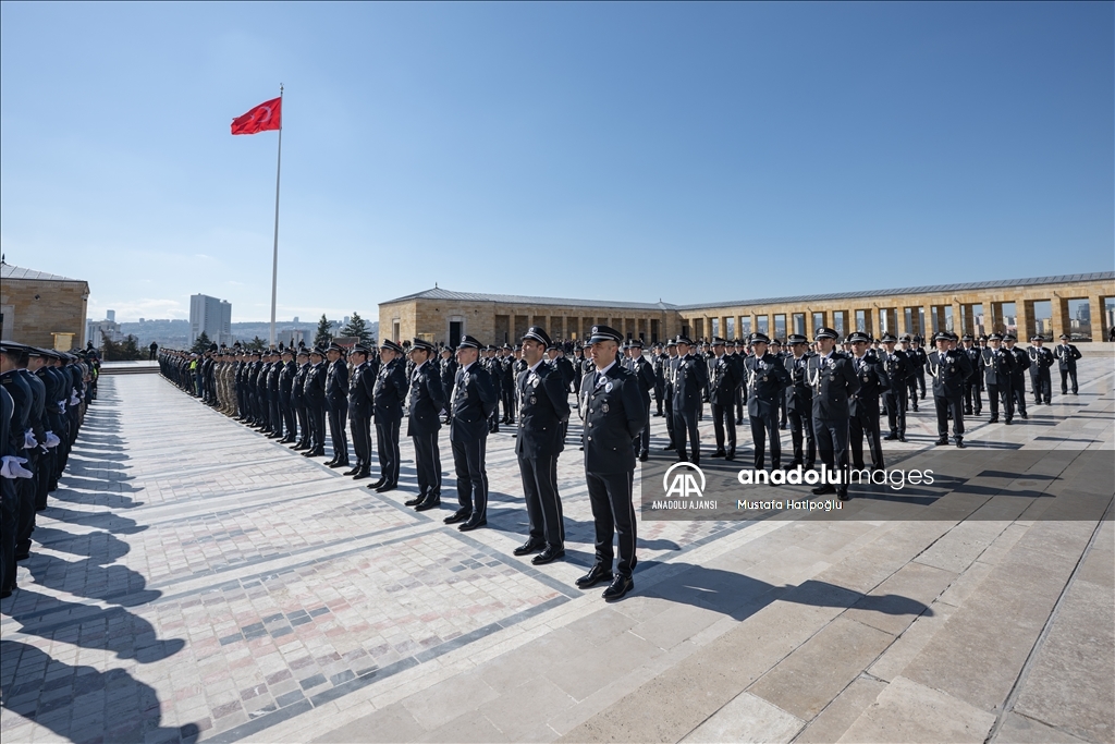 Emniyet teşkilatından Anıtkabir'e "180. yıl" ziyareti