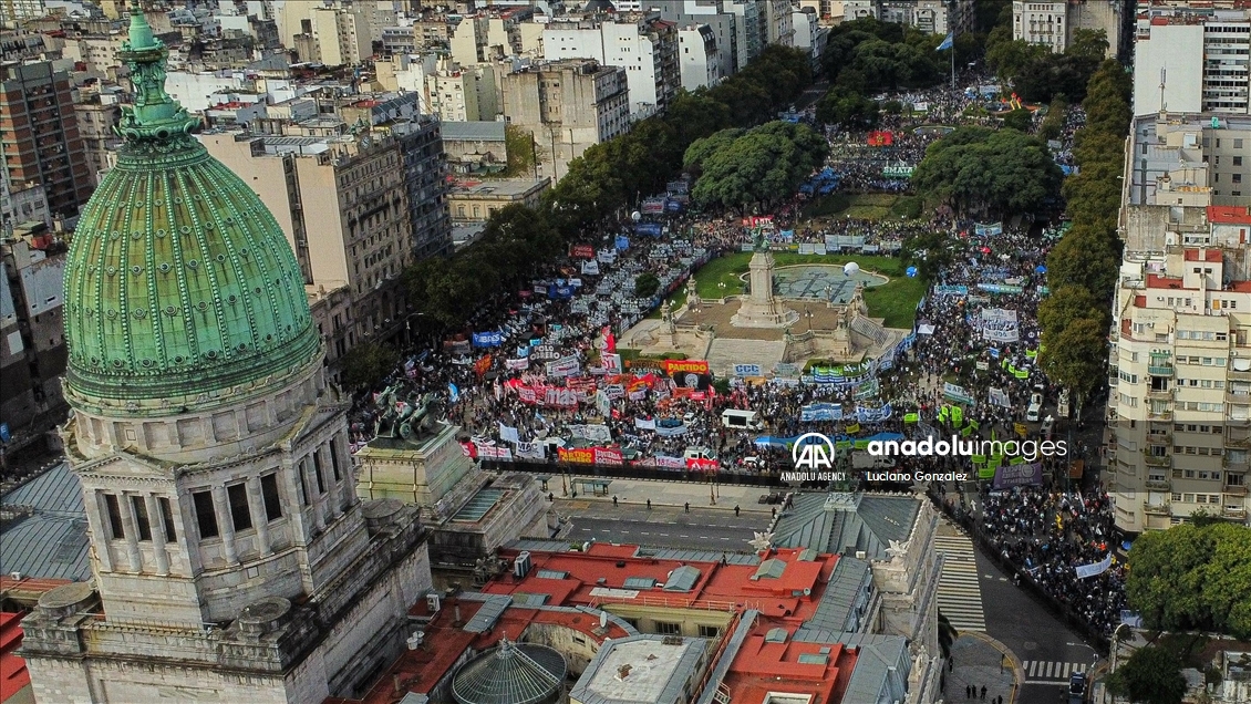 Retirees and Union Labor Confederation strike in Argentina