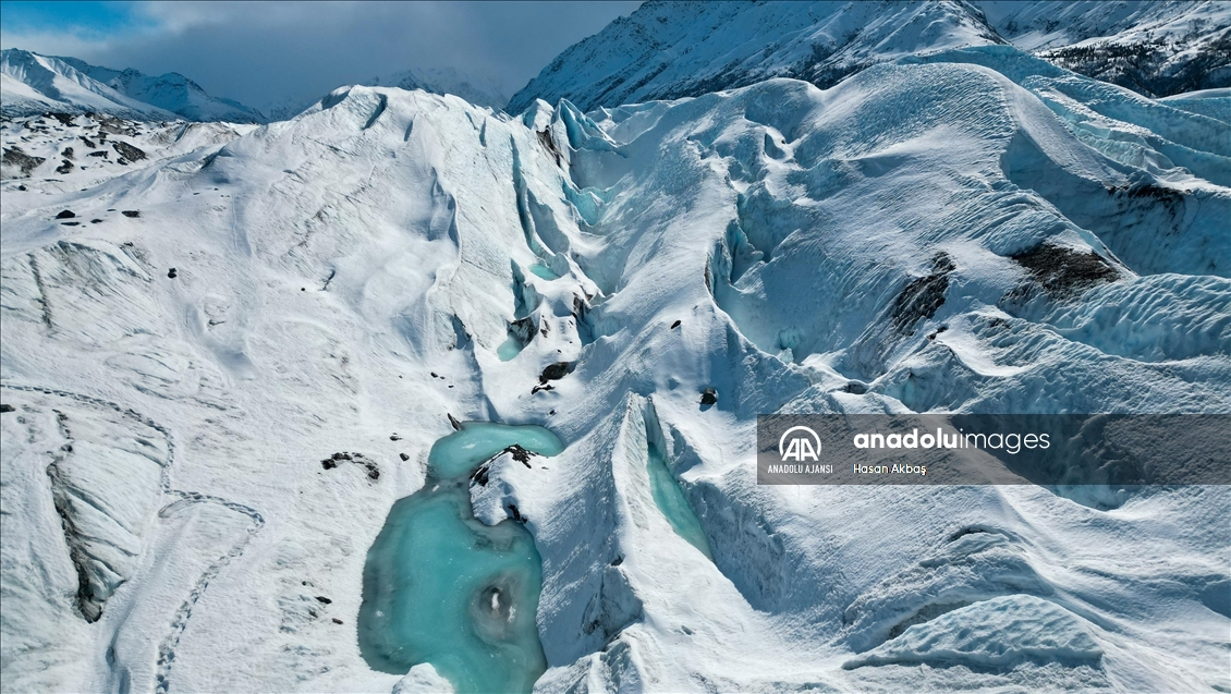 Türk fotoğrafçı Alaska'da Matanuska Buzulu'nu dronla görüntüledi 