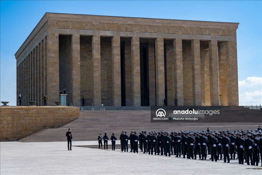 Emniyet teşkilatından Anıtkabir'e "180. yıl" ziyareti