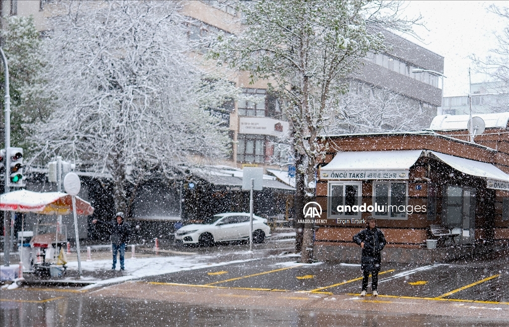 Reshje bore në kryeqytetin turk Ankara