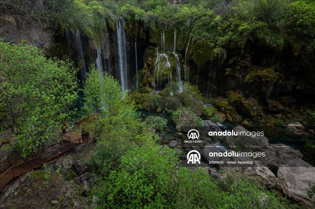 Keindahan air terjun Yerkopru di Mersin Turkiye