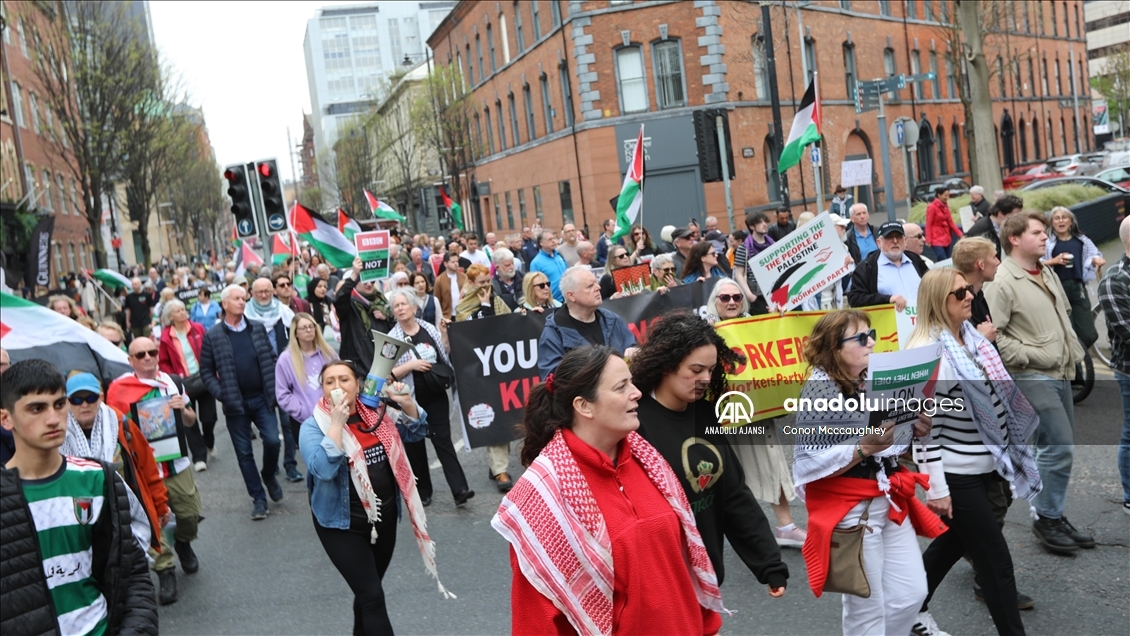Belfast’ta Filistin’e destek gösterisi düzenlendi