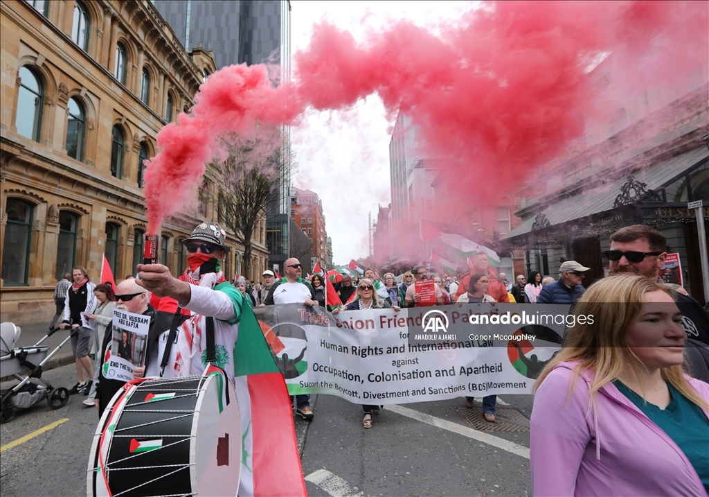 Belfast’ta Filistin’e destek gösterisi düzenlendi