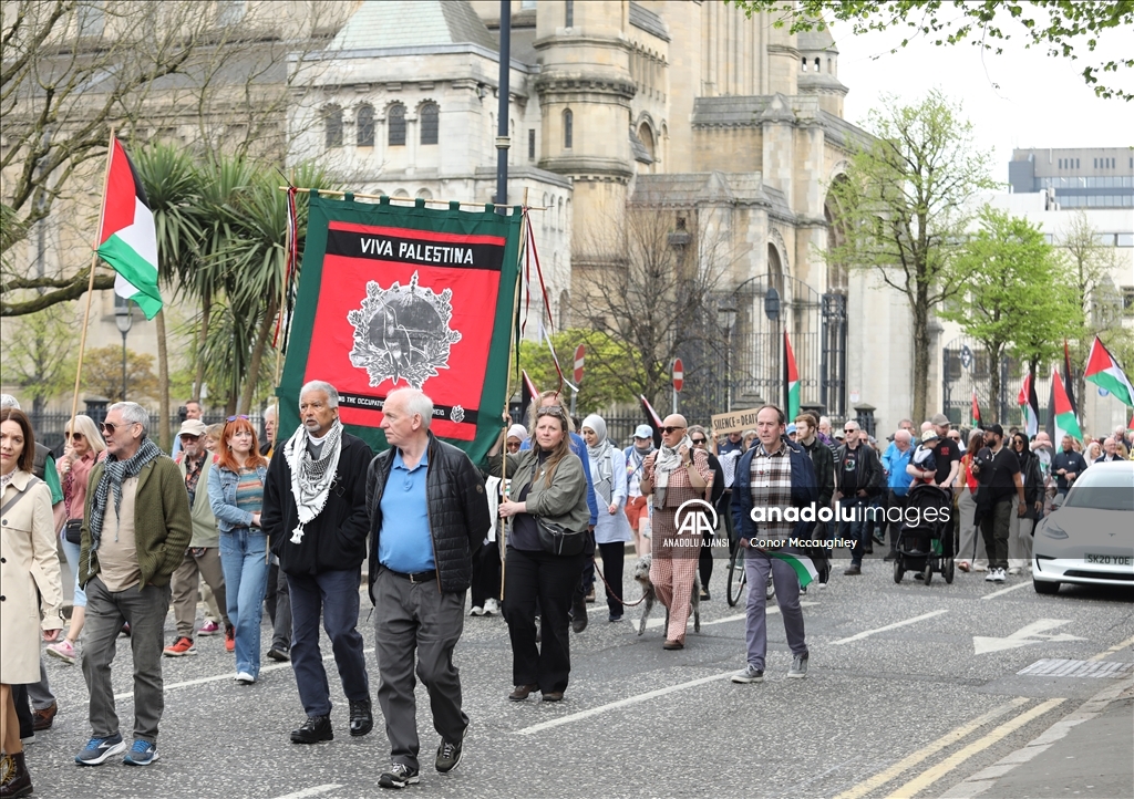 Belfast’ta Filistin’e destek gösterisi düzenlendi
