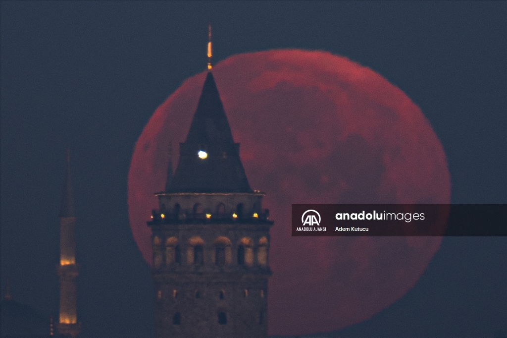 İstanbul'da dolunay