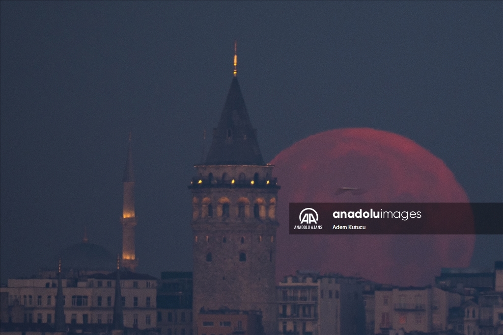 İstanbul'da dolunay