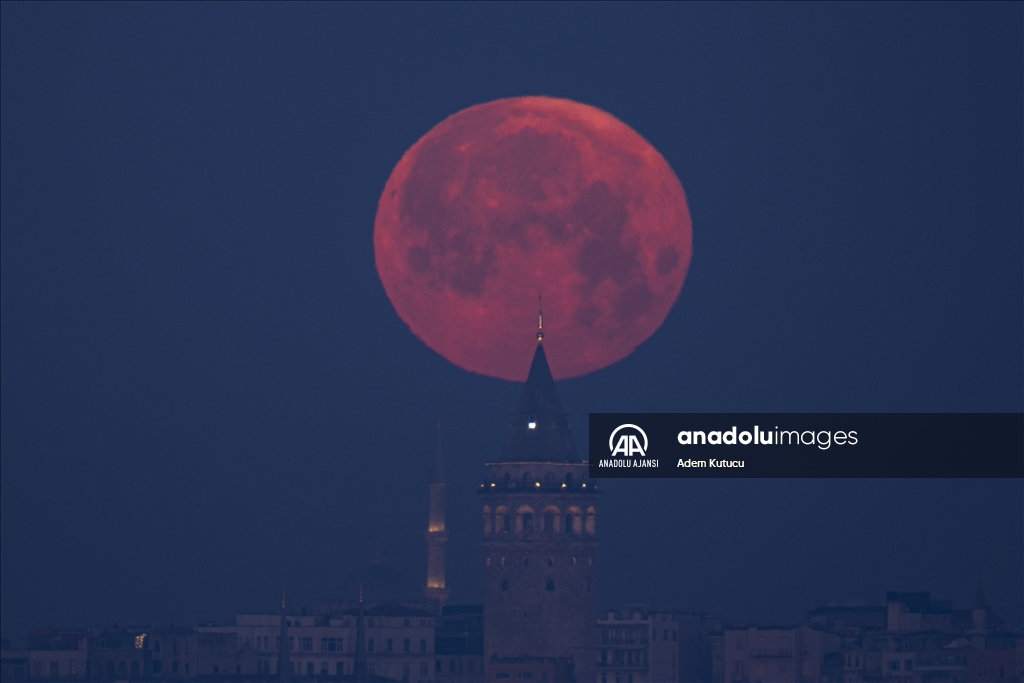 İstanbul'da dolunay