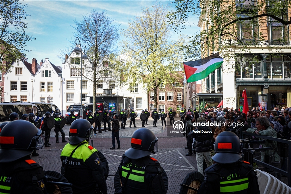 Amsterdam Üniversitesi öğrencileri Filistin’e destek için eylem düzenledi