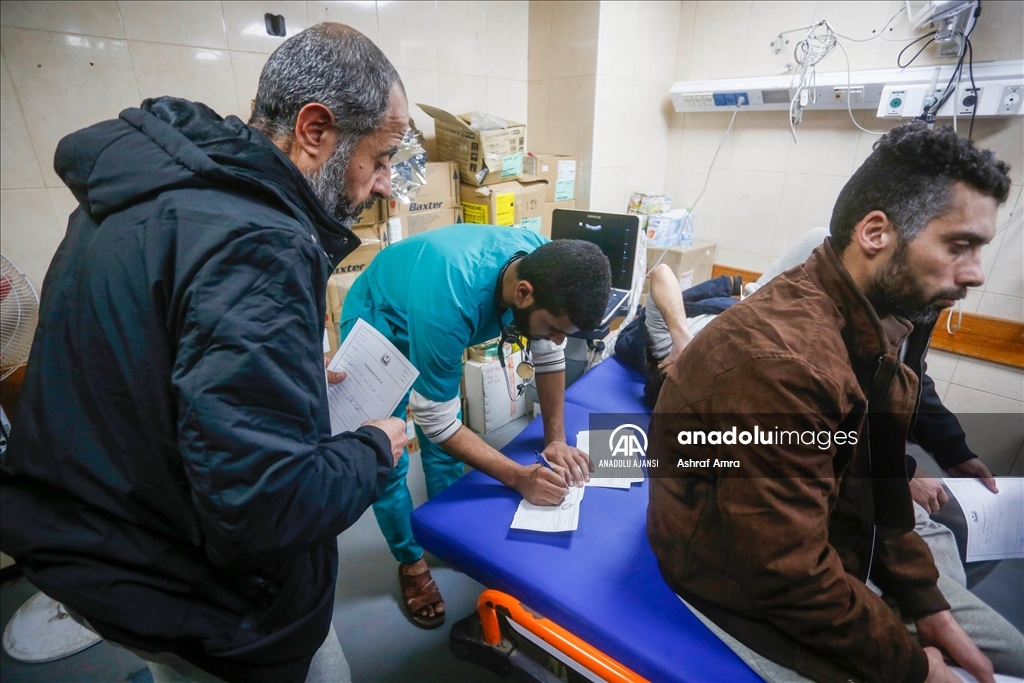 İsrail, Gazze'de alıkoyduğu ve sağlık durumları kötüleşen 9 Filistinliyi salıverdi