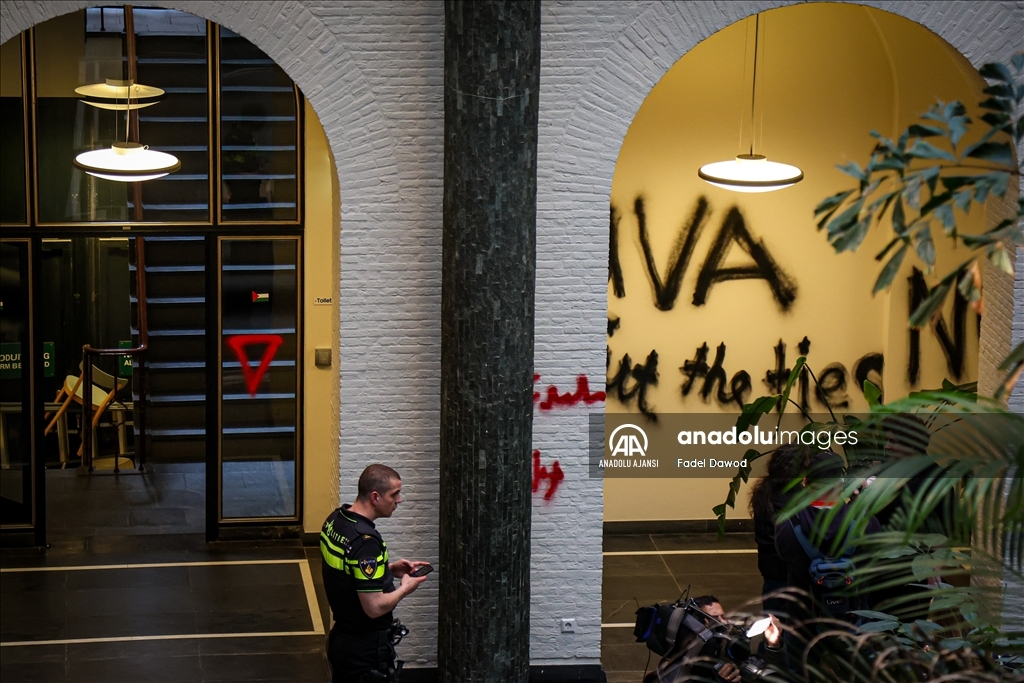 Amsterdam Üniversitesi'nde Filistin yanlısı protesto düzenlendi