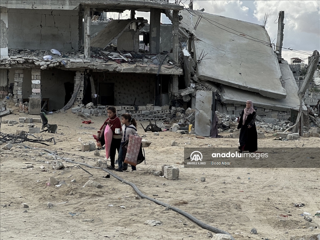 İsrail'in saldırıları sonrası Filistinliler, güvenli bölgelere göç ediyor