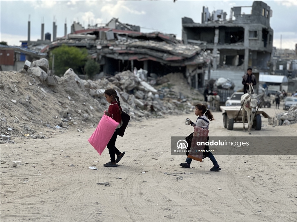 İsrail'in saldırıları sonrası Filistinliler, güvenli bölgelere göç ediyor