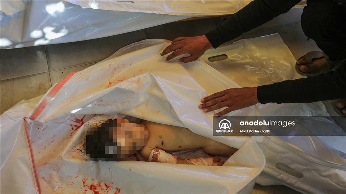 İsrail ordusu yerinden edilmiş Filistinlilerin sığındığı çadırları hedef aldı