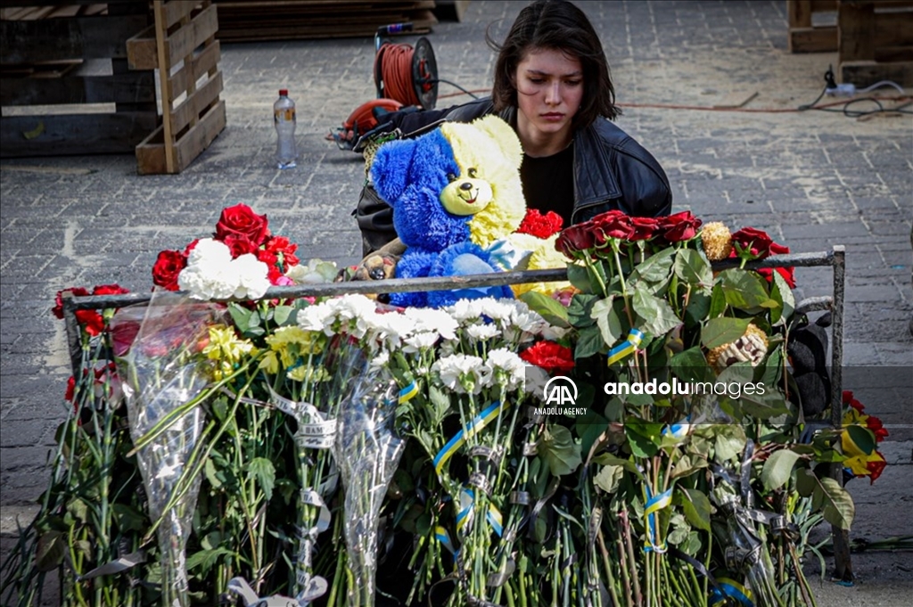 Warga Ukraina berduka pasca serangan Rusia di kota Sumy