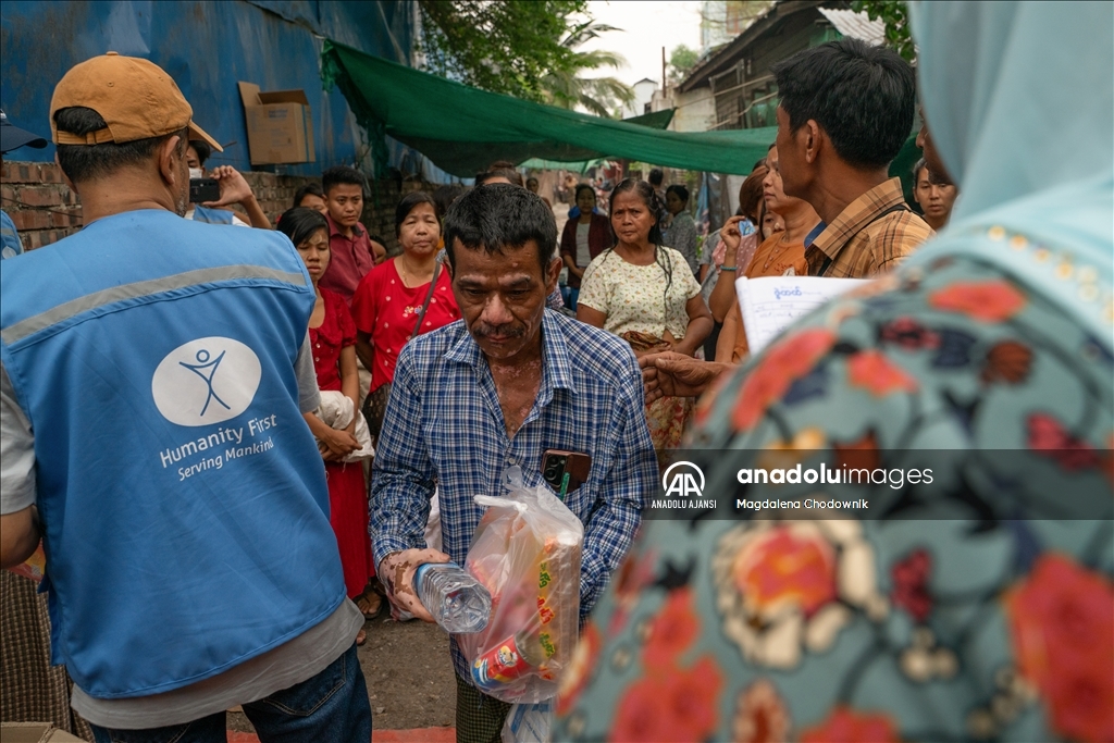 Myanmar, yıkıcı depremin ardından yaralarını sarmaya çalışıyor