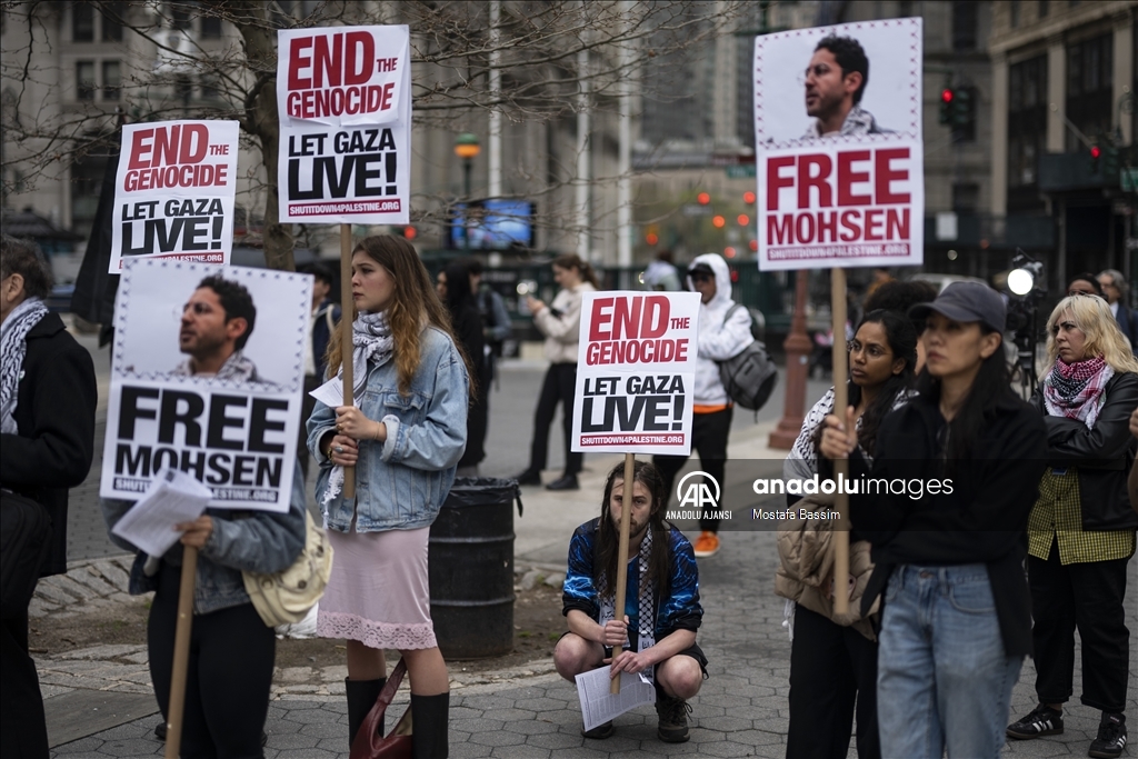 New York'ta Filistin kökenli üniversite öğrencisi Mohsen Mahdawi'nin gözaltına alınması protesto edildi