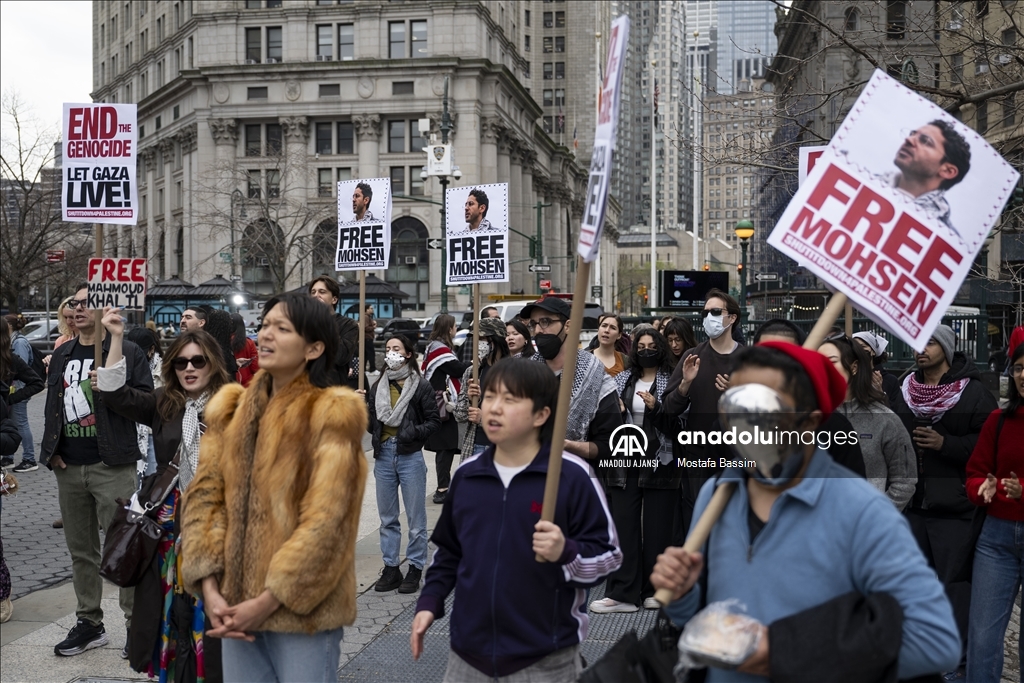 New York'ta Filistin kökenli üniversite öğrencisi Mohsen Mahdawi'nin gözaltına alınması protesto edildi