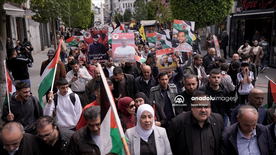 Batı Şeria'da "Filistin Esirler Günü" dolayısıyla birçok gösteri düzenlendi