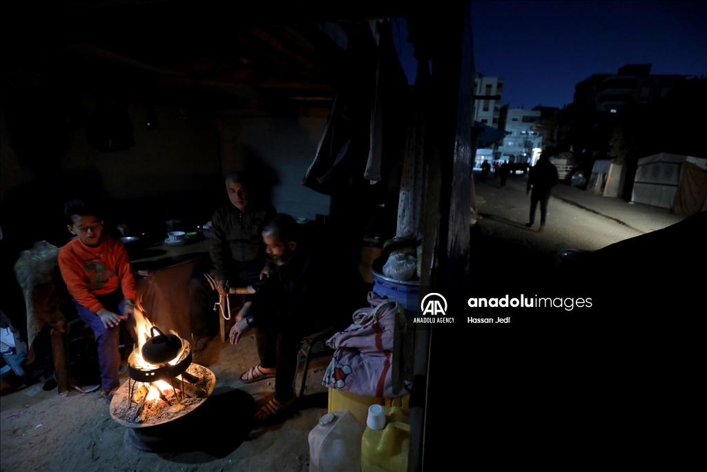 Daily life in Gaza under Israeli attacks