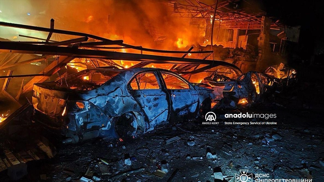 Russia hits Ukraine's Dnipro