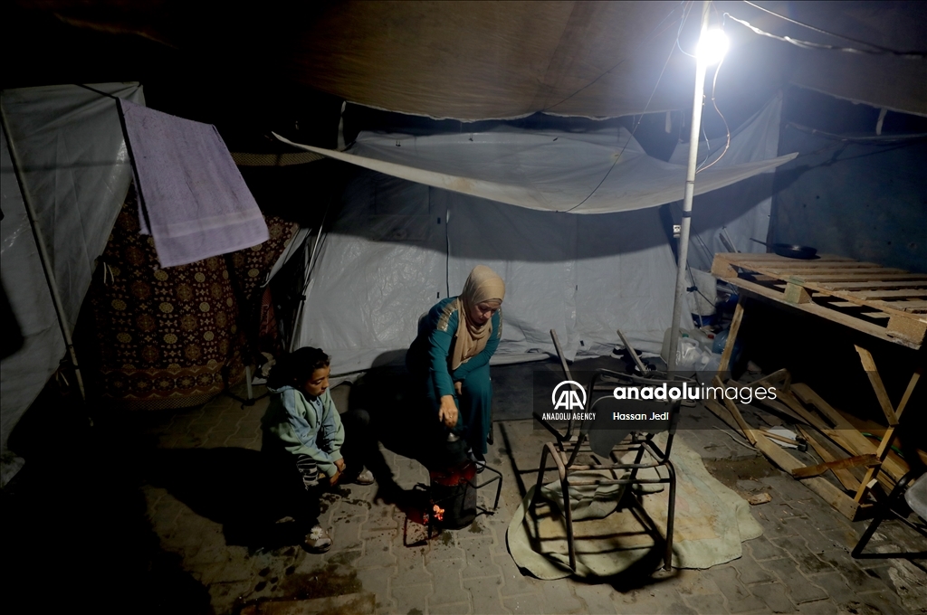 Daily life in Gaza under Israeli attacks