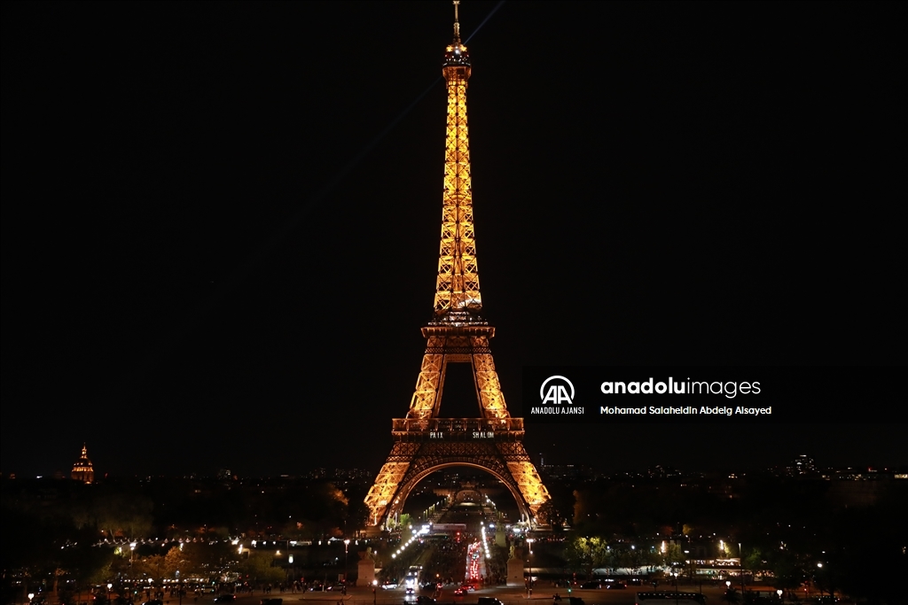 Eyfel Kulesi, Gazze için “Barış” mesajıyla aydınlatıldı