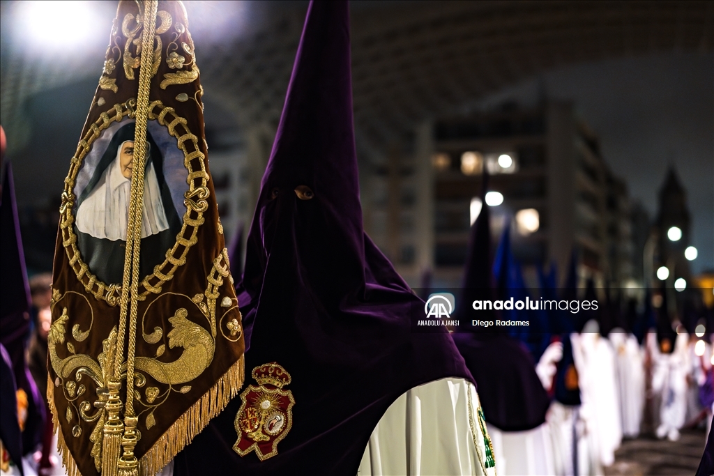 Seville’de Kutsal Hafta alayı düzenlendi 