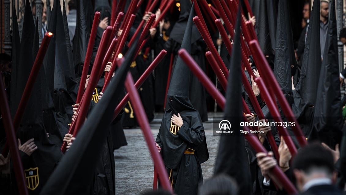 Seville’de Kutsal Hafta alayı düzenlendi 