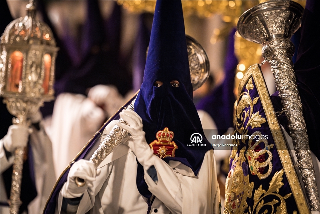 Seville’de Kutsal Hafta alayı düzenlendi 