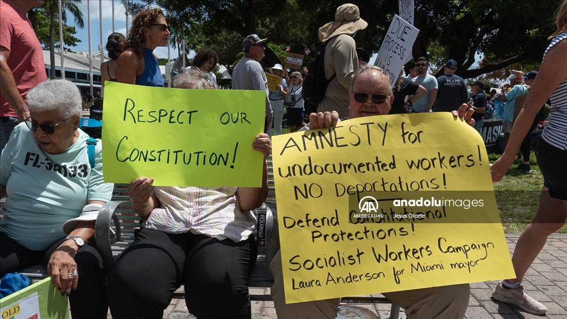 ABD'nin Miami kentinde Trump yönetimine karşı protesto gösterisi düzenlendi