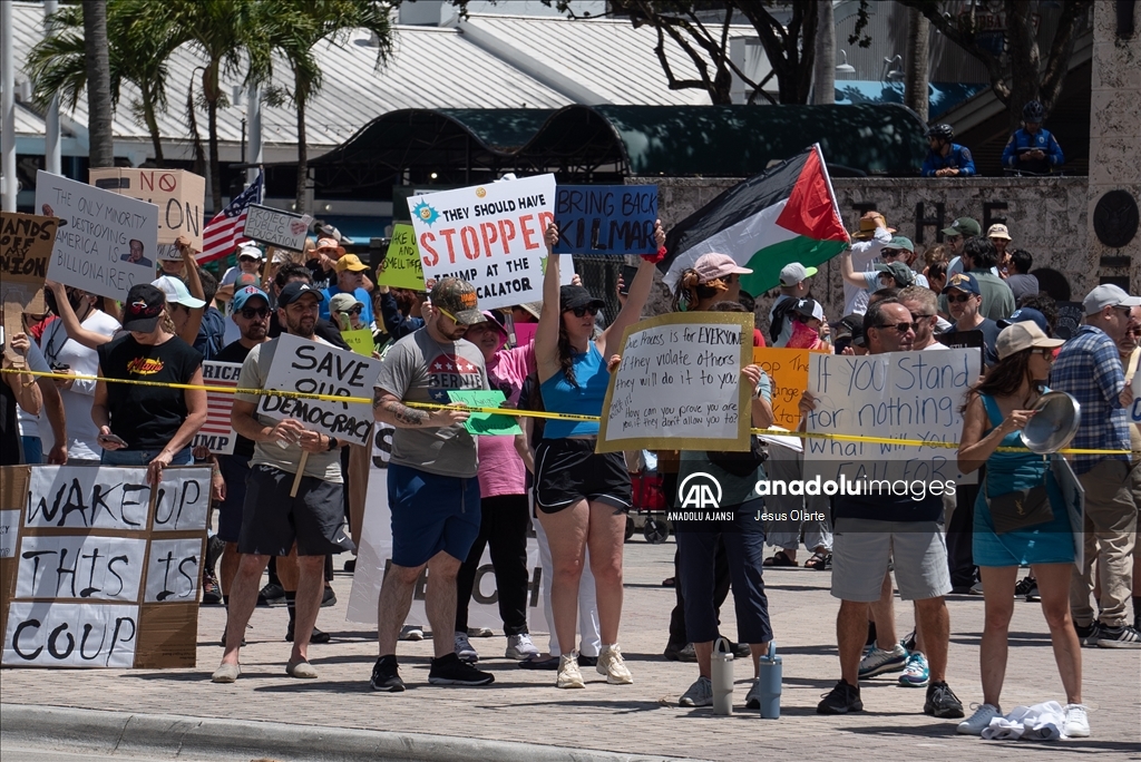ABD'nin Miami kentinde Trump yönetimine karşı protesto gösterisi düzenlendi