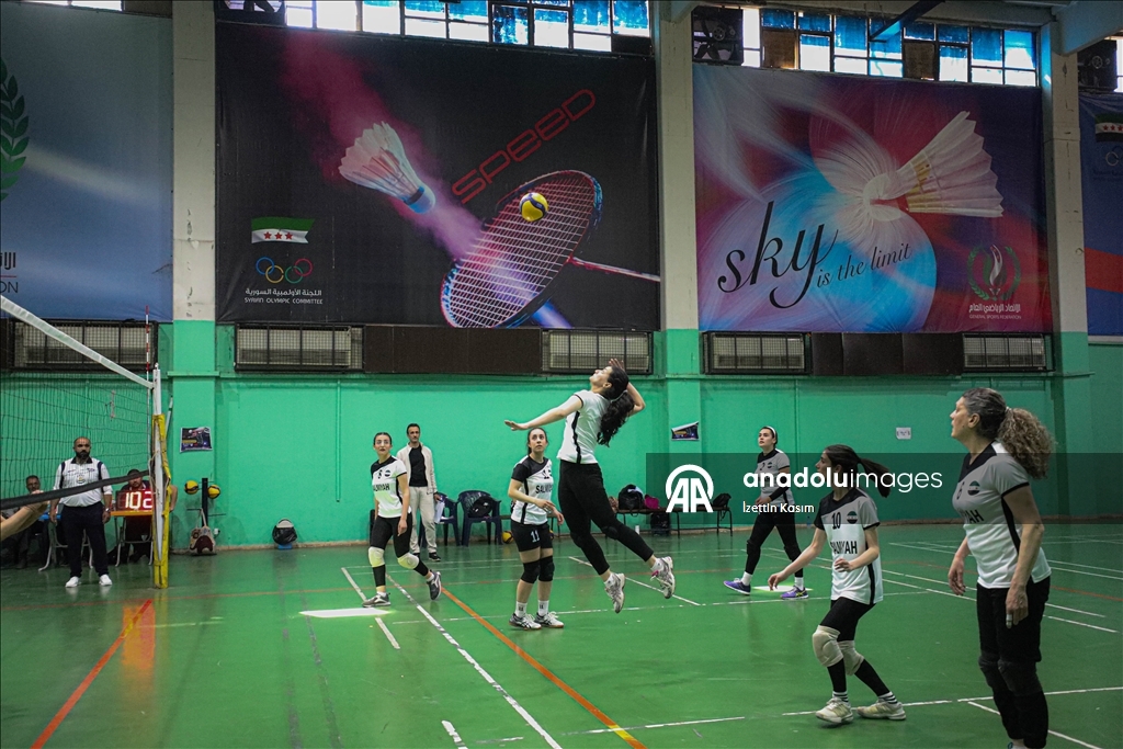 Baas rejiminin yıkılmasının ardından Şam’da ilk kez kadın voleybol turnuvası düzenlendi